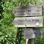 Tresor En Bois D'hotes אוטואר