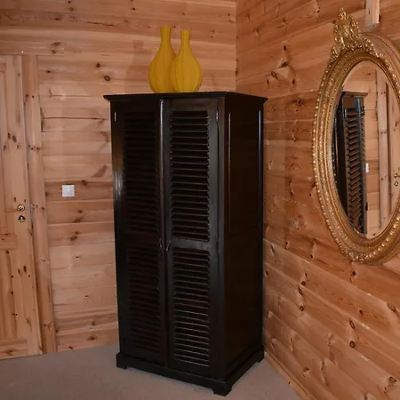 Tresor En Bois D'hotes *