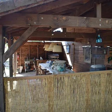 Tresor En Bois D'hotes