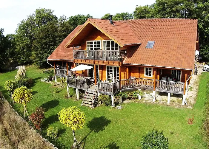 Bed and breakfast Trésor En Bois Autoire