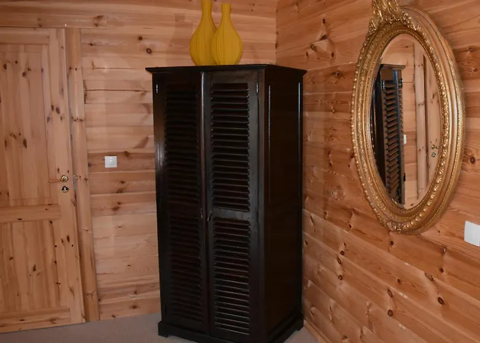 Tresor En Bois D'hotes *